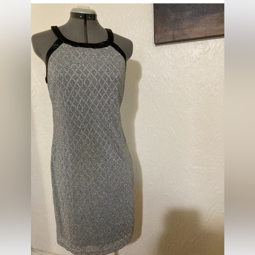 NINE WEST metallic silver/black faux leather trim, sleeveless mini dress size 4